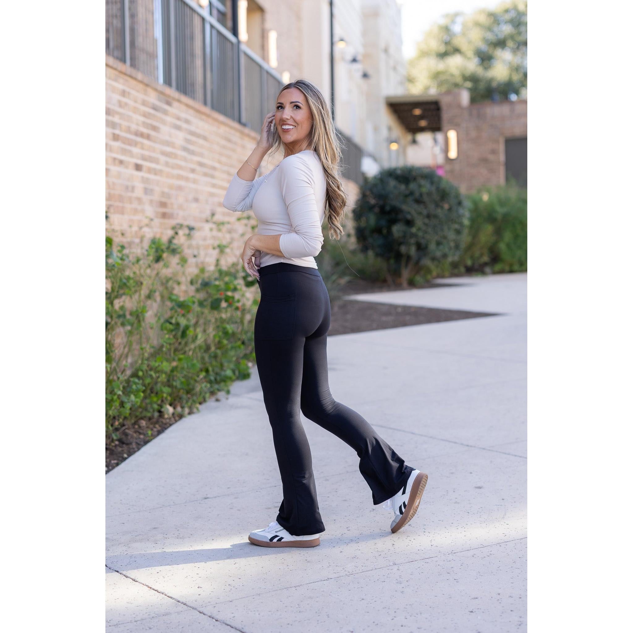Fiona - Black Flare Leggings with Pockets