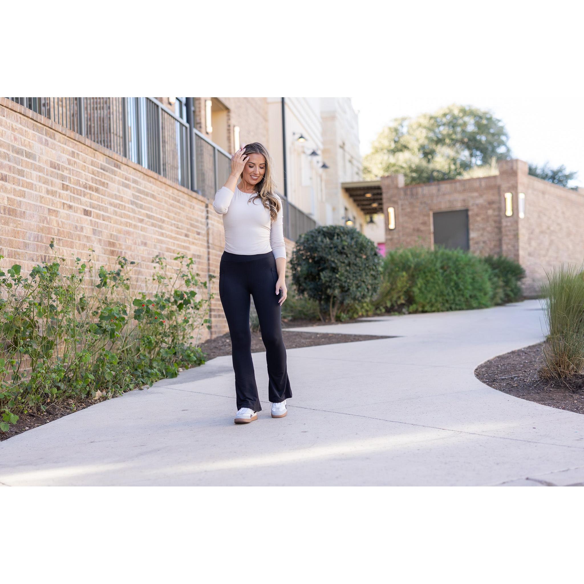 Fiona - Black Flare Leggings with Pockets